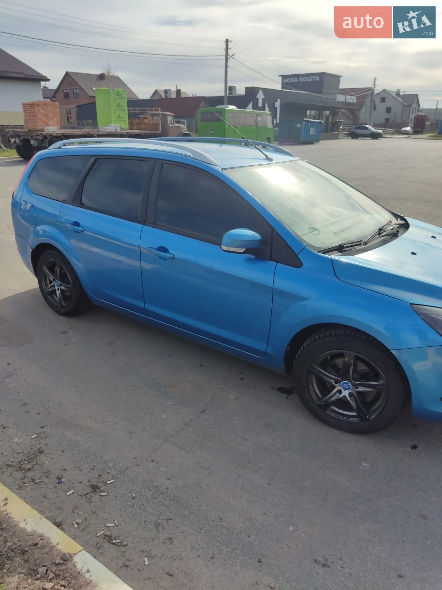 2010 Ford Focus - мініатюра 2