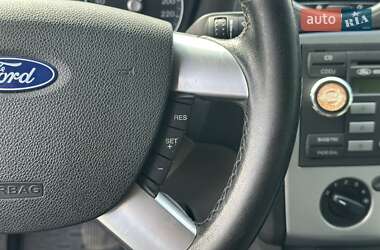 Седан Ford Focus 2005 в 