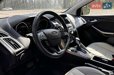 Хетчбек Ford Focus 2016 в 