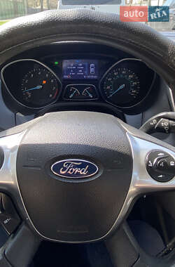 Седан Ford Focus 2014 в 