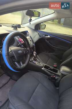 Седан Ford Focus 2018 в 