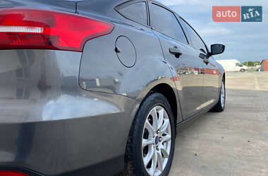 Седан Ford Focus 2018 в 