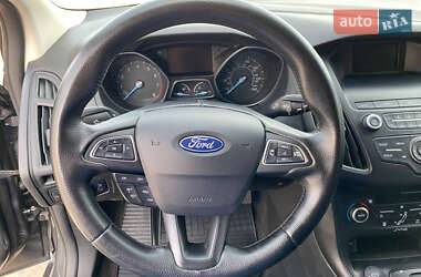 Седан Ford Focus 2018 в 