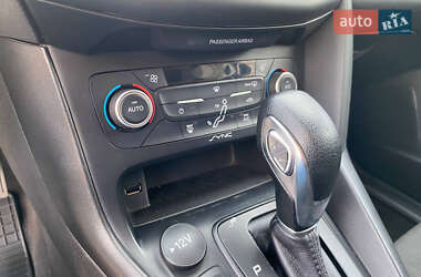 Седан Ford Focus 2018 в 