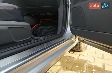 Хэтчбек Ford Focus 2006 в 