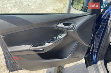 Седан Ford Focus 2017 в 