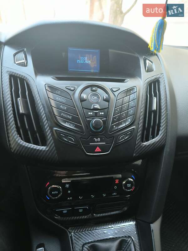 Седан Ford Focus 2012 в Киеве фото 4 Седан Ford Focus 2012 в Киеве