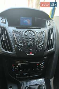 Седан Ford Focus 2012 в 
