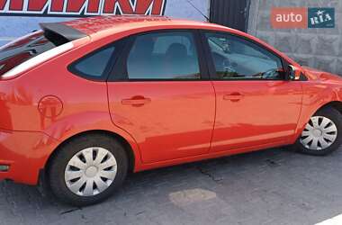 Хэтчбек Ford Focus 2010 в 