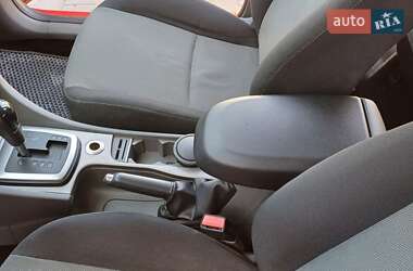 Хэтчбек Ford Focus 2010 в 