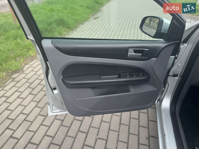 Универсал Ford Focus 2009 в Ровно