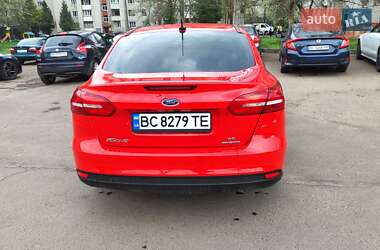 Седан Ford Focus 2015 в 