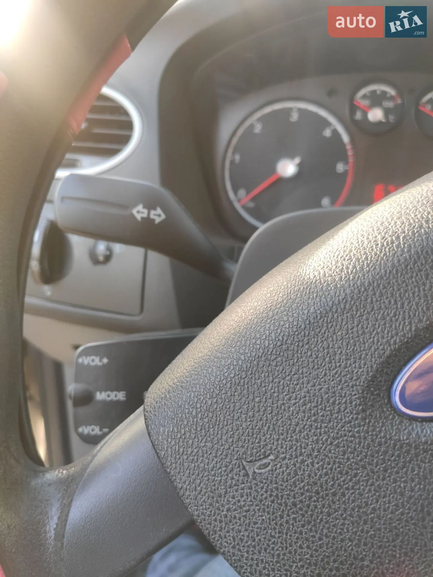 2010 Ford Focus - мініатюра 6