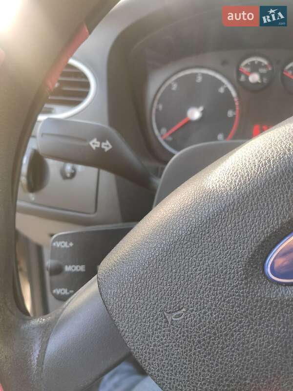 Універсал Ford Focus 2010 в Самборі
