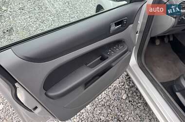 Хэтчбек Ford Focus 2008 в 