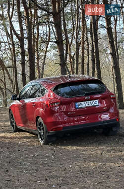 Хэтчбек Ford Focus 2015 в 