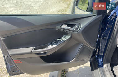 Седан Ford Focus 2017 в 