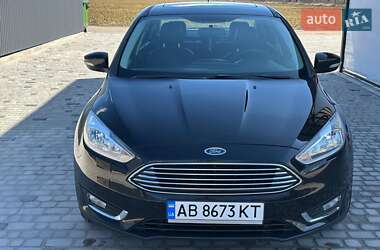 Седан Ford Focus 2015 в 