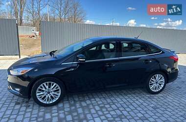 Седан Ford Focus 2015 в 