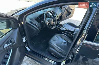 Седан Ford Focus 2015 в 
