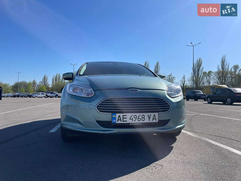Хэтчбек Ford Focus 2012 в Днепре