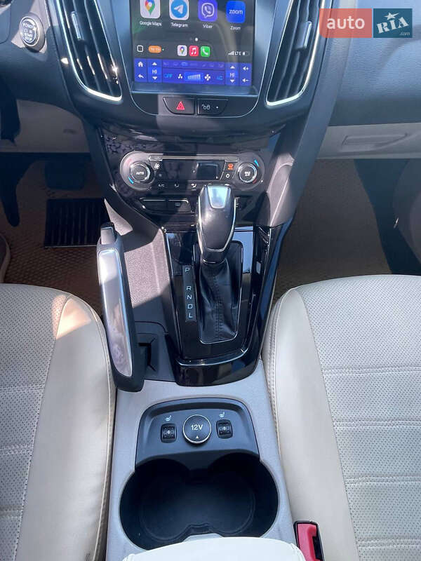 Хэтчбек Ford Focus 2012 в Днепре