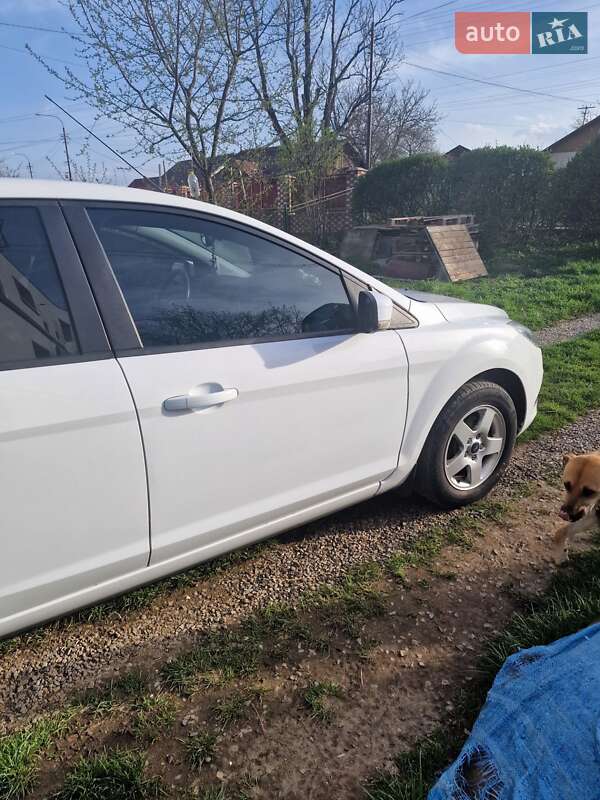 Универсал Ford Focus 2008 в Надворной
