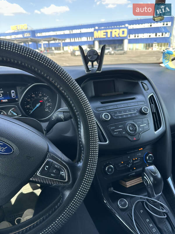 Хетчбек Ford Focus 2015 в Києві