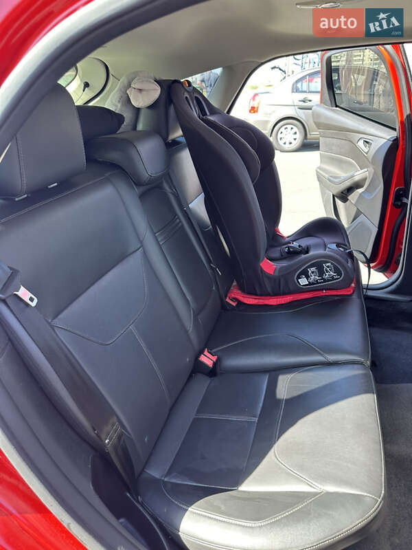 Хетчбек Ford Focus 2015 в Києві