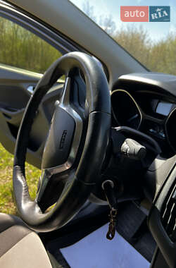 Седан Ford Focus 2013 в 