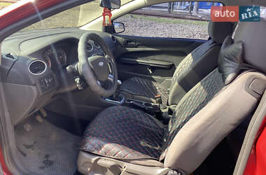 Хэтчбек Ford Focus 2006 в 