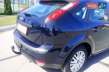 Хэтчбек Ford Focus 2006 в 