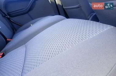 Хэтчбек Ford Focus 2006 в 