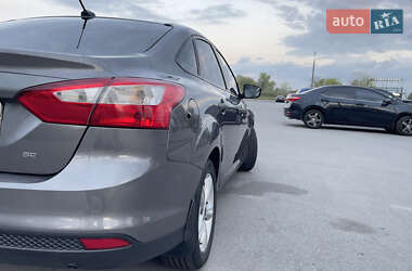 Седан Ford Focus 2014 в 