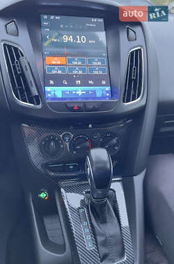Седан Ford Focus 2014 в 