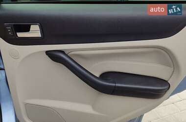 Седан Ford Focus 2006 в 