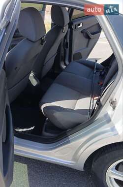 Хэтчбек Ford Focus 2005 в 