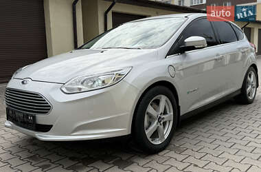 Хетчбек Ford Focus 2014 в 
