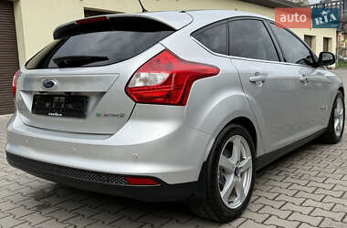 Хетчбек Ford Focus 2014 в 
