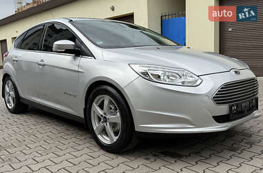Хетчбек Ford Focus 2014 в 