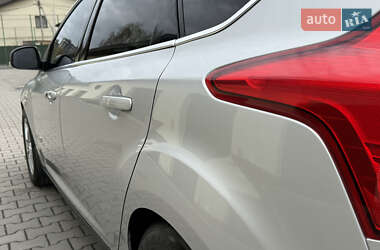 Хетчбек Ford Focus 2014 в 