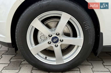 Хетчбек Ford Focus 2014 в 