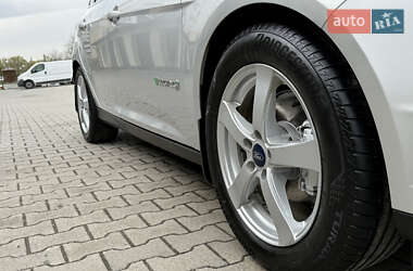 Хетчбек Ford Focus 2014 в 