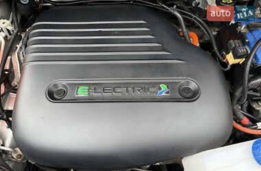 Хетчбек Ford Focus 2014 в 