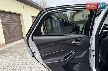 Хетчбек Ford Focus 2014 в 