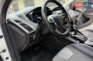 Хетчбек Ford Focus 2014 в 