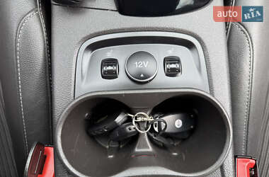 Хетчбек Ford Focus 2014 в 