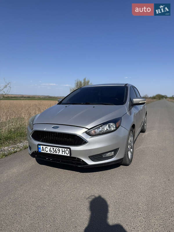 Седан Ford Focus 2015 в 