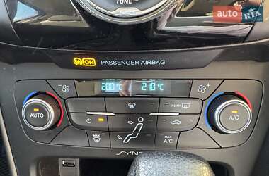Седан Ford Focus 2017 в 