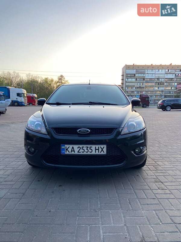 Хэтчбек Ford Focus 2009 в 